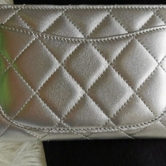 Authentic Chanel Limited Edition lambskin wallet (Brandnew) - Picture 6 of 11